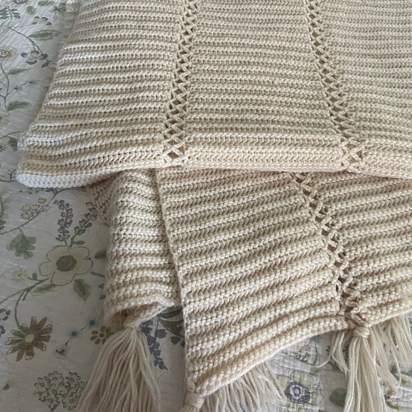 Hand Made Ivory Oatmeal Cream Colored Afghan Throw 88x56 - Picture 2 of 5